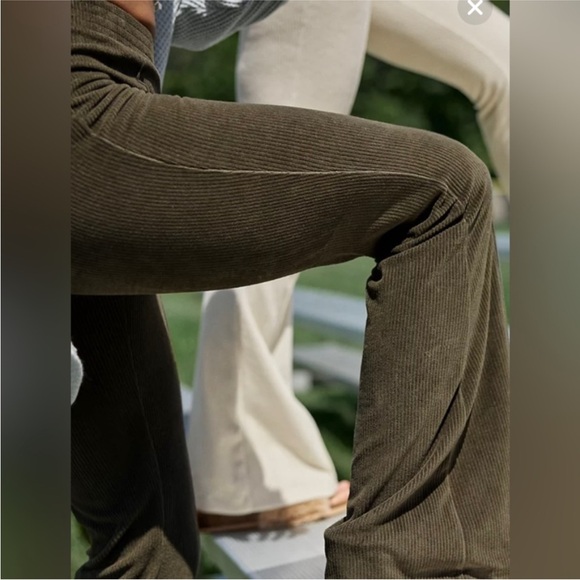 Aerie Green Groove On Velour Ribber Rib Flared High Rise Pants Large - Picture 3 of 9